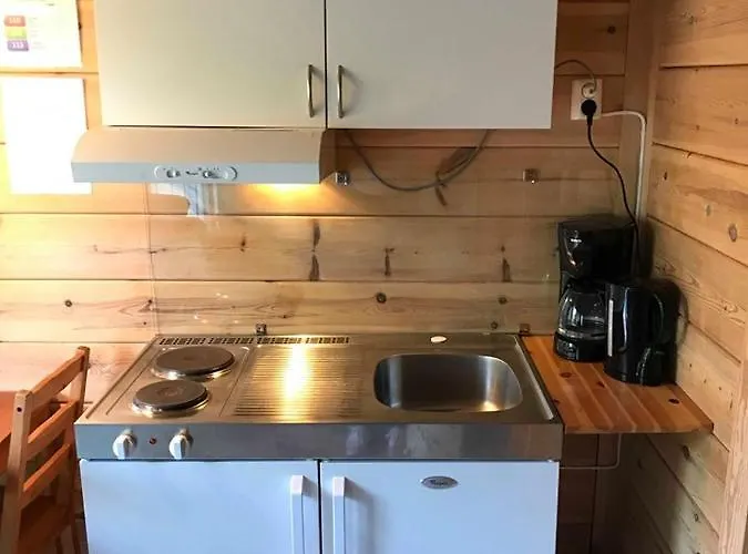 Mandalselva Laksehytter * Marnardal