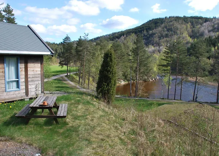 Mandalselva Laksehytter Lodge *